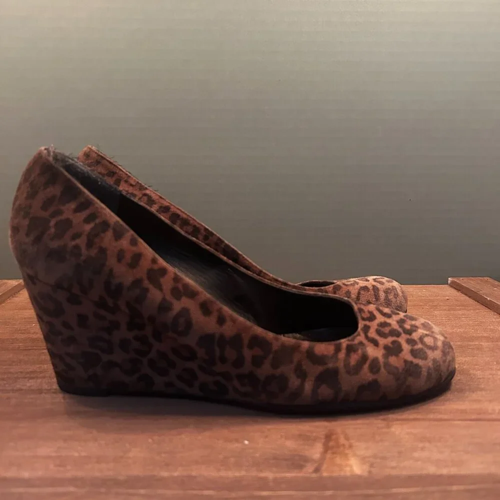 Stuart Weitzman Womens Tan Black Leopard Print Slip-On Wedge Platforms Size 7.5